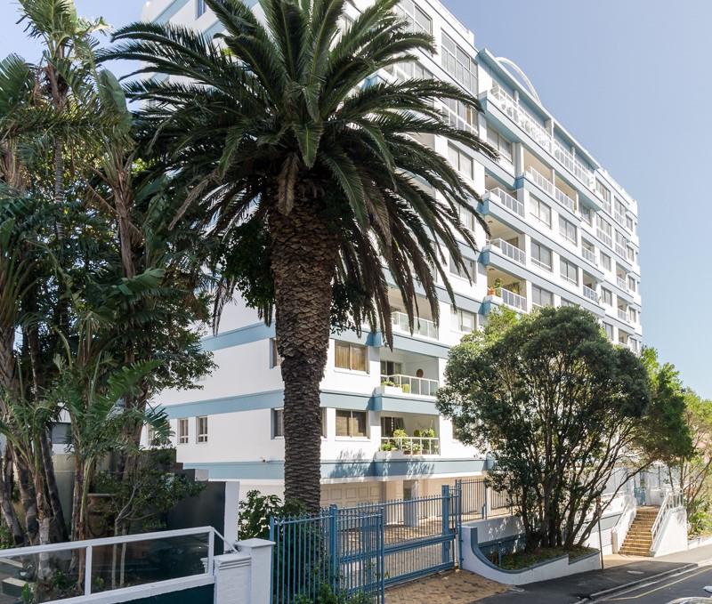 3 Bedroom Property for Sale in Sea Point Western Cape